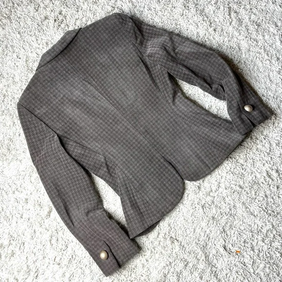 SOLD Giorgio Armani blazer - Picture 4 of 11